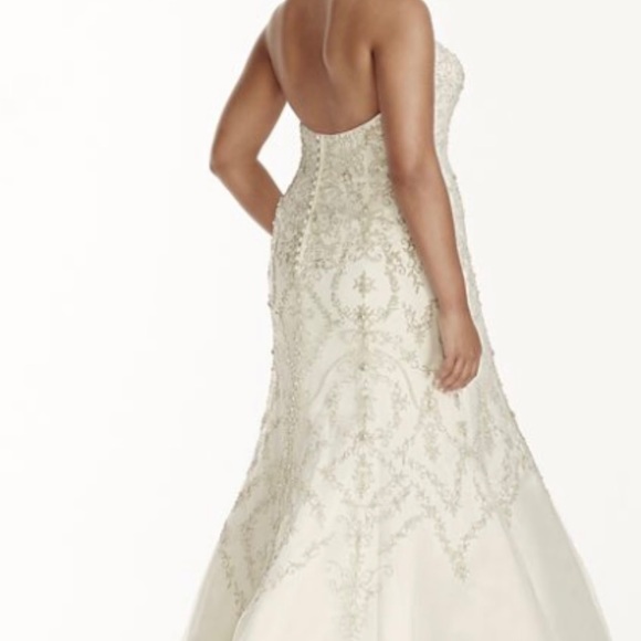 Oleg Cassini Mermaid Style Beaded Wedding Gown - Picture 1 of 6